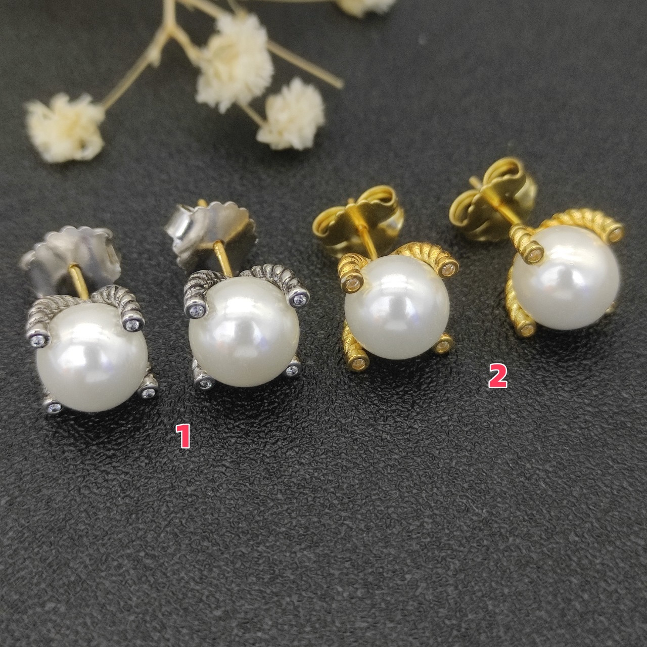 dau1d Yvrm*n four claw peal earrings
