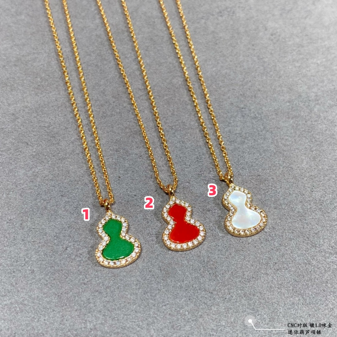 Qee1in mini gourd necklace