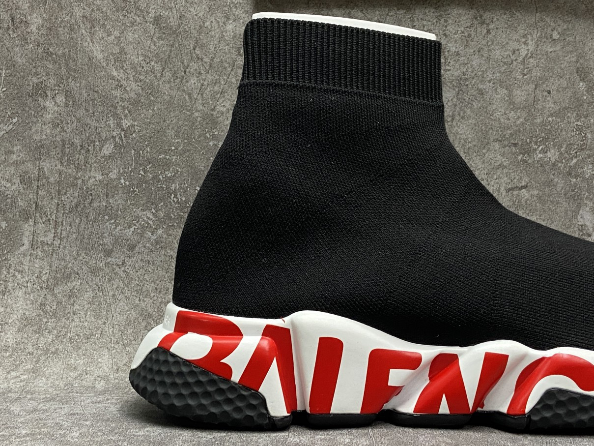 balenciga Gr*ffiti speed red sole