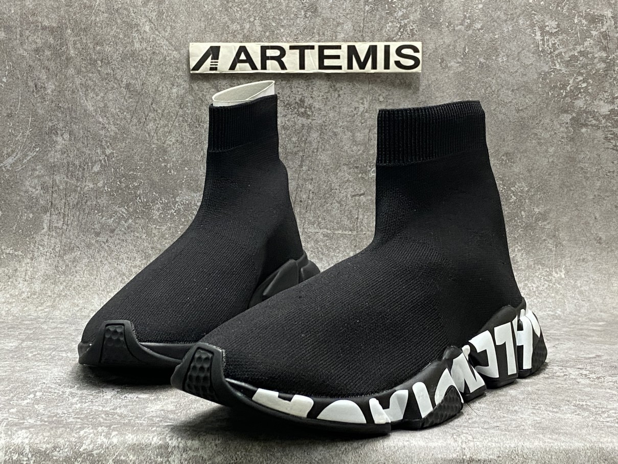 balenciga speed Gr*ffiti trainers black