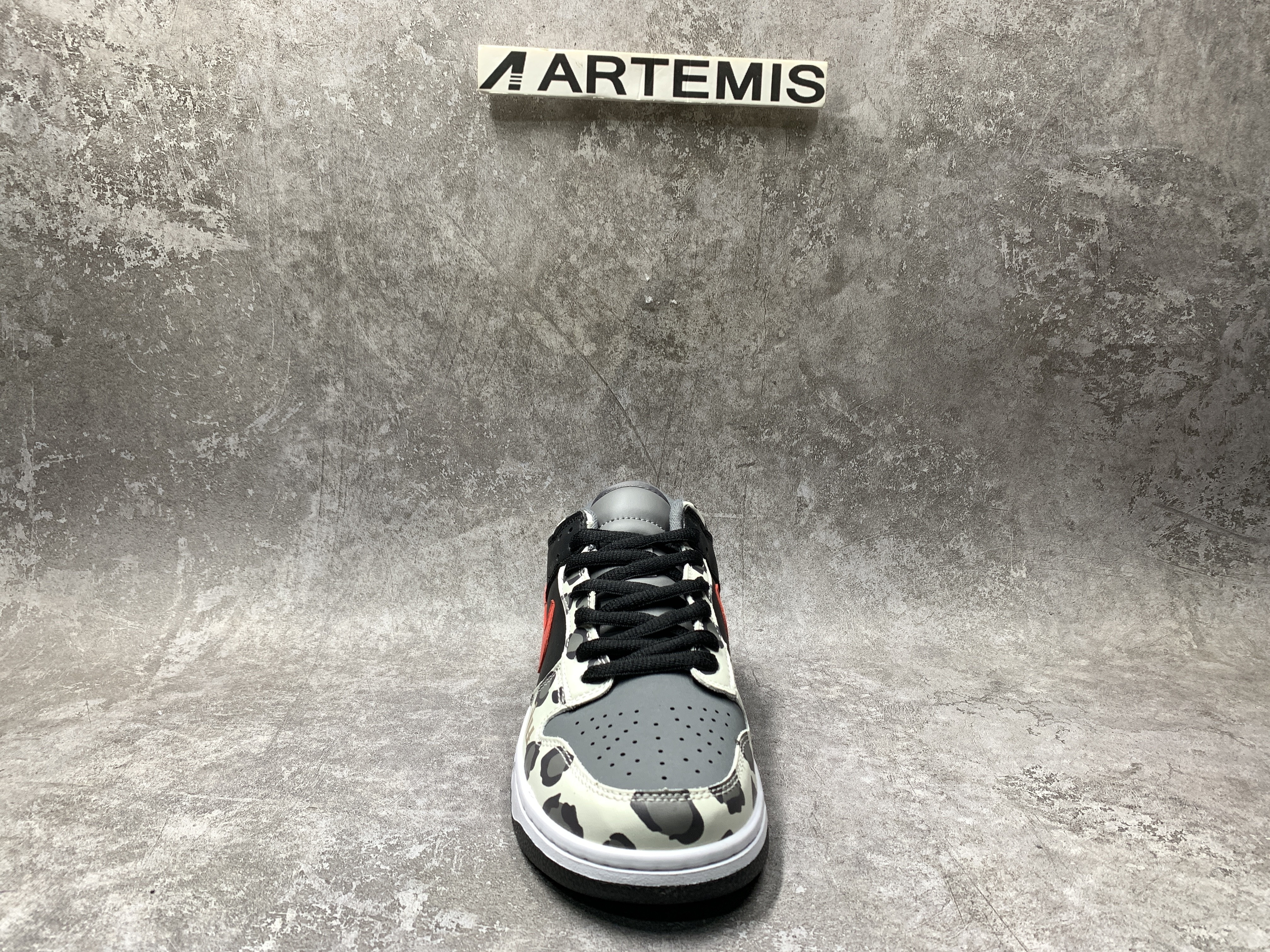 nike dunk sb low Gr*ffiti