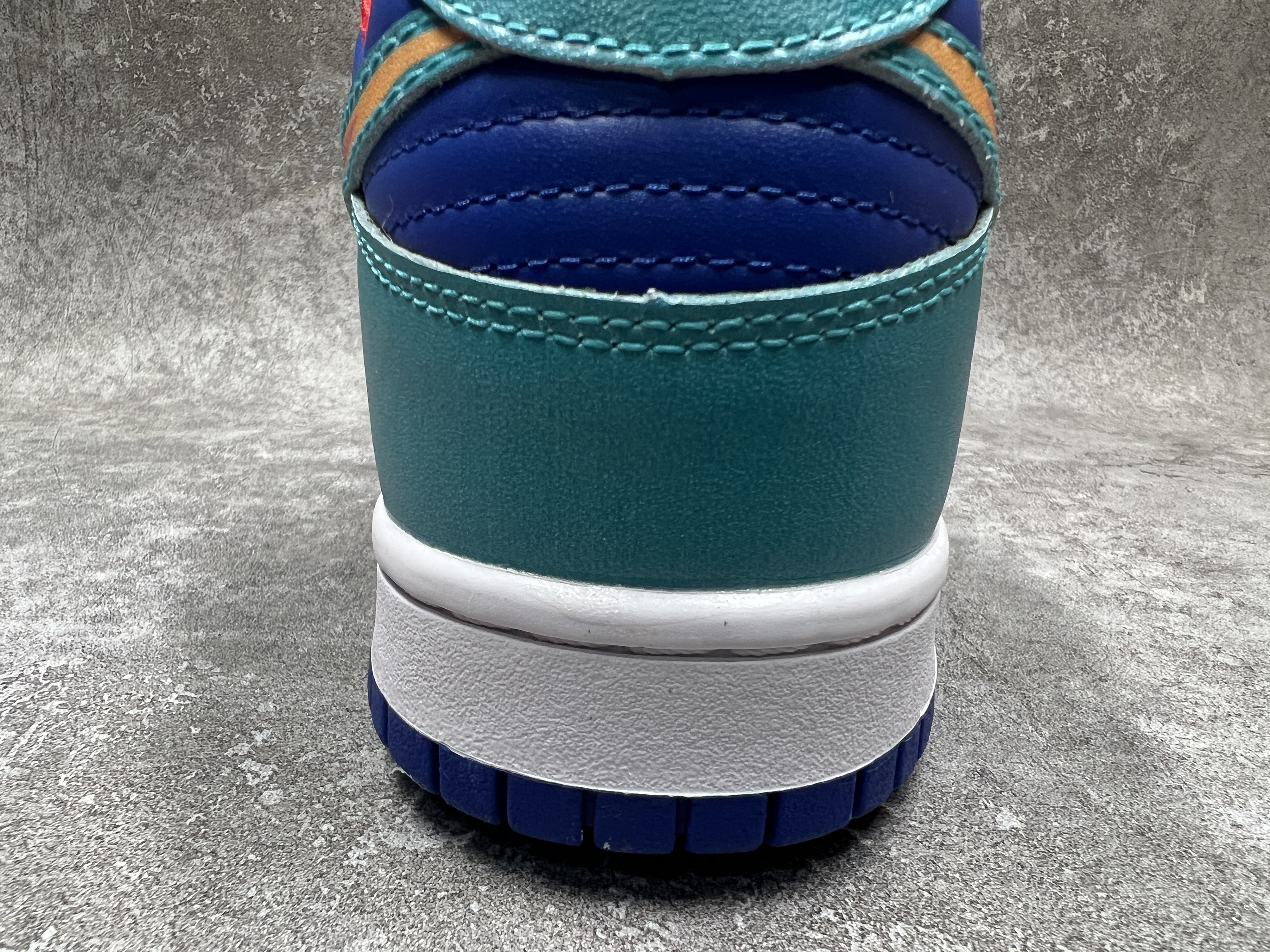 nike dunk low katsuhiro T0mo