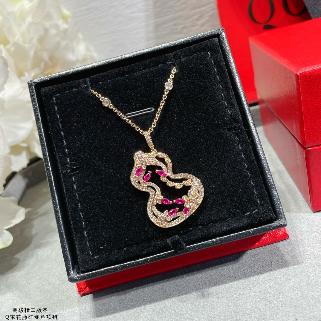 Qee1in vine gourd necklace