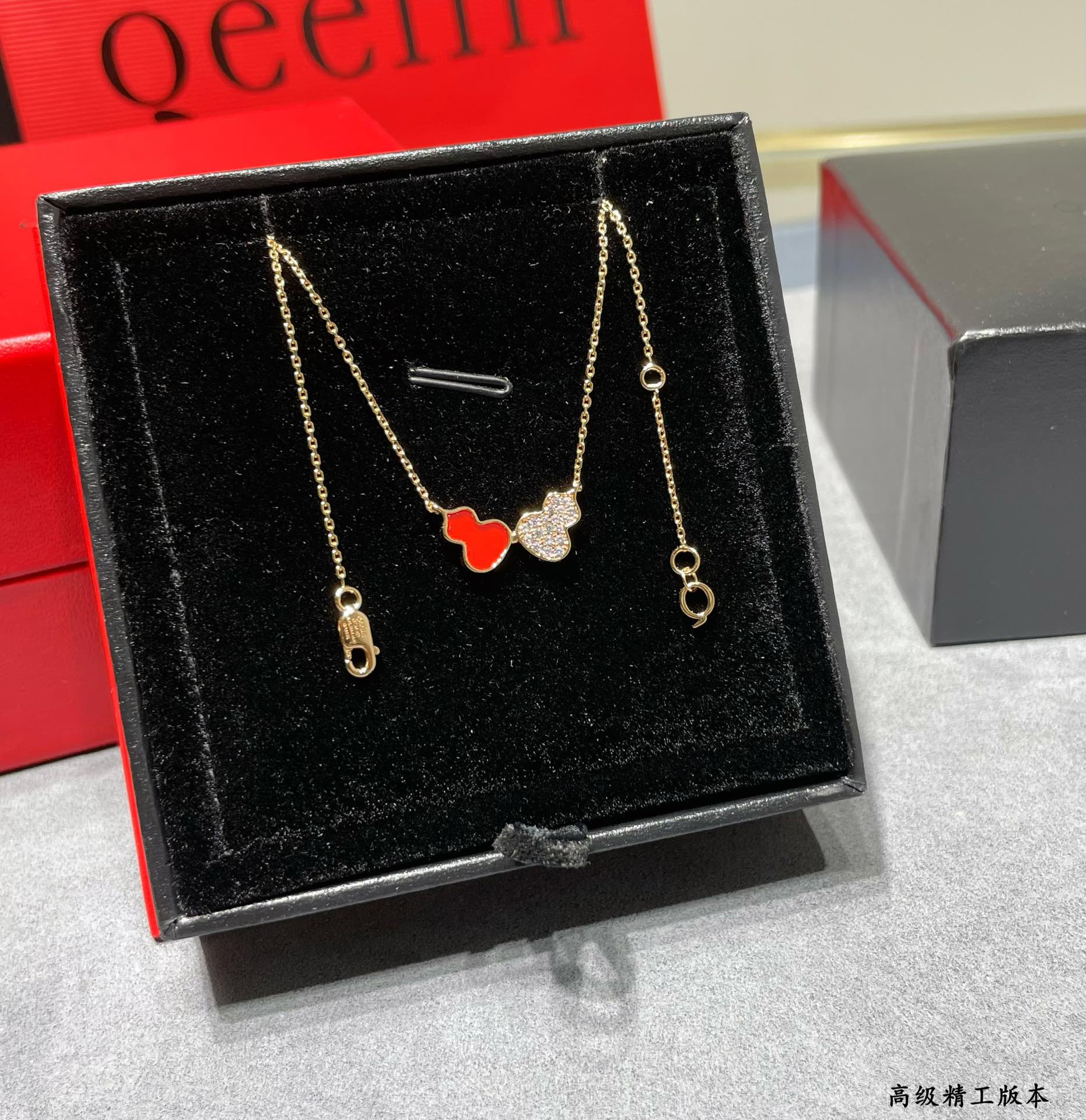 Qee1in wulu double gourd necklace