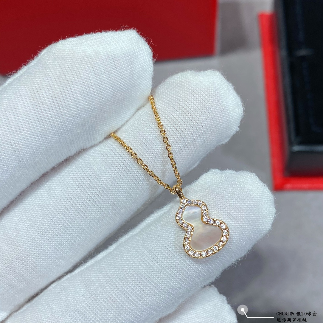 Qee1in mini gourd necklace