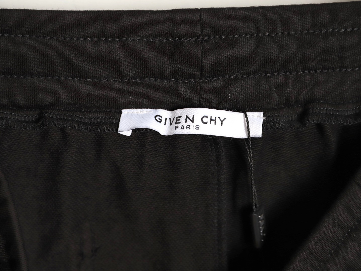 G1uenchy 25ss shorts