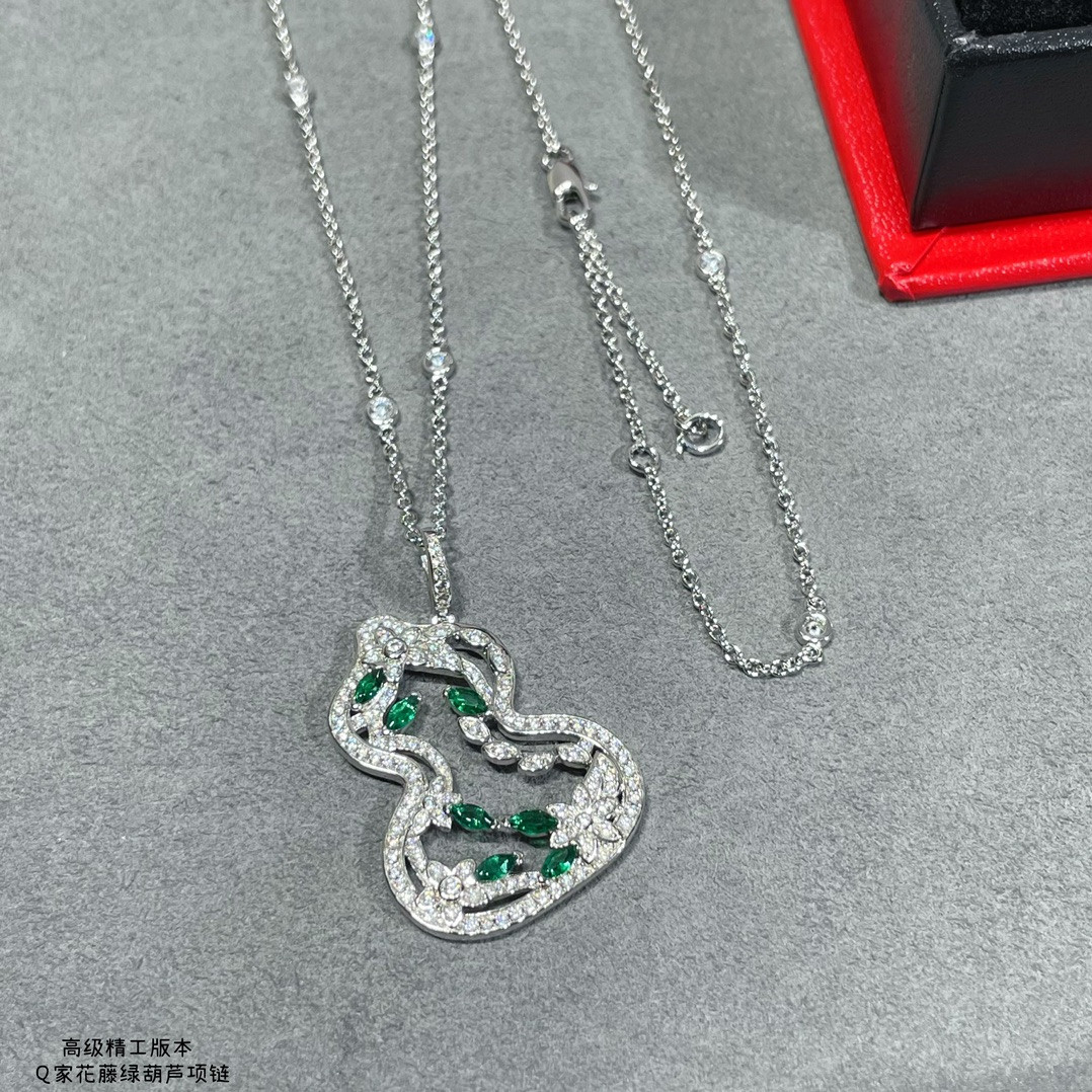 Qee1in vine gourd necklace