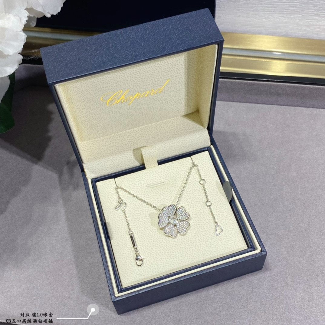 Ch0pard five he**ts full di*m*nd necklace