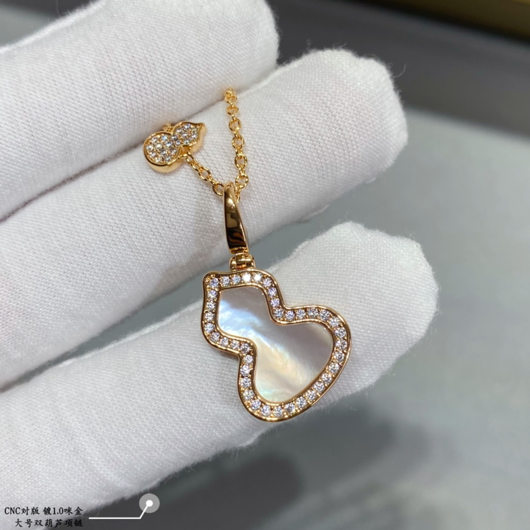 Qee1in large gourd necklace