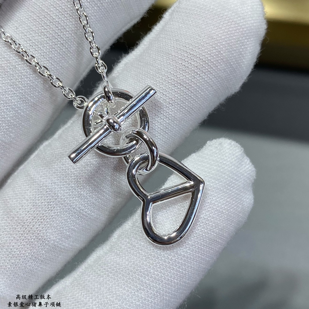 H**mes sterling silver lovehnecklace