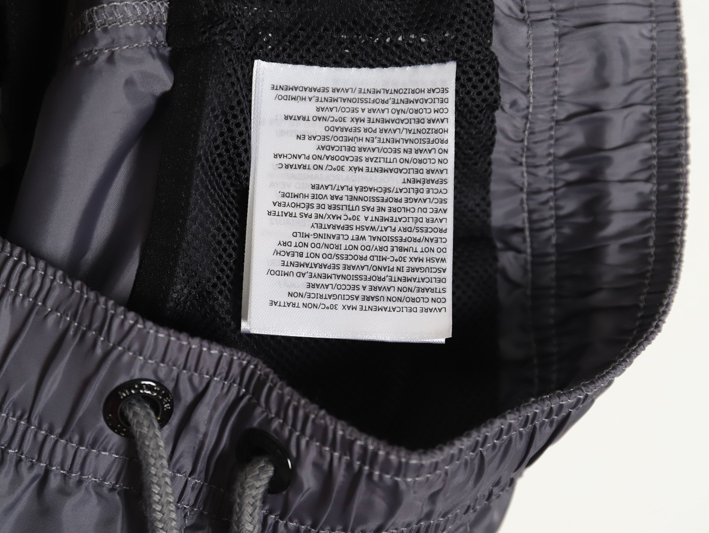 M0nc1er shorts