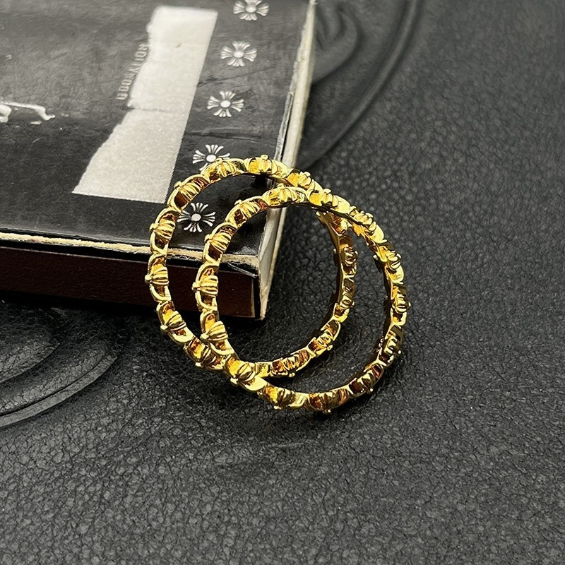 Ch**me He**ts distressed full cross ring