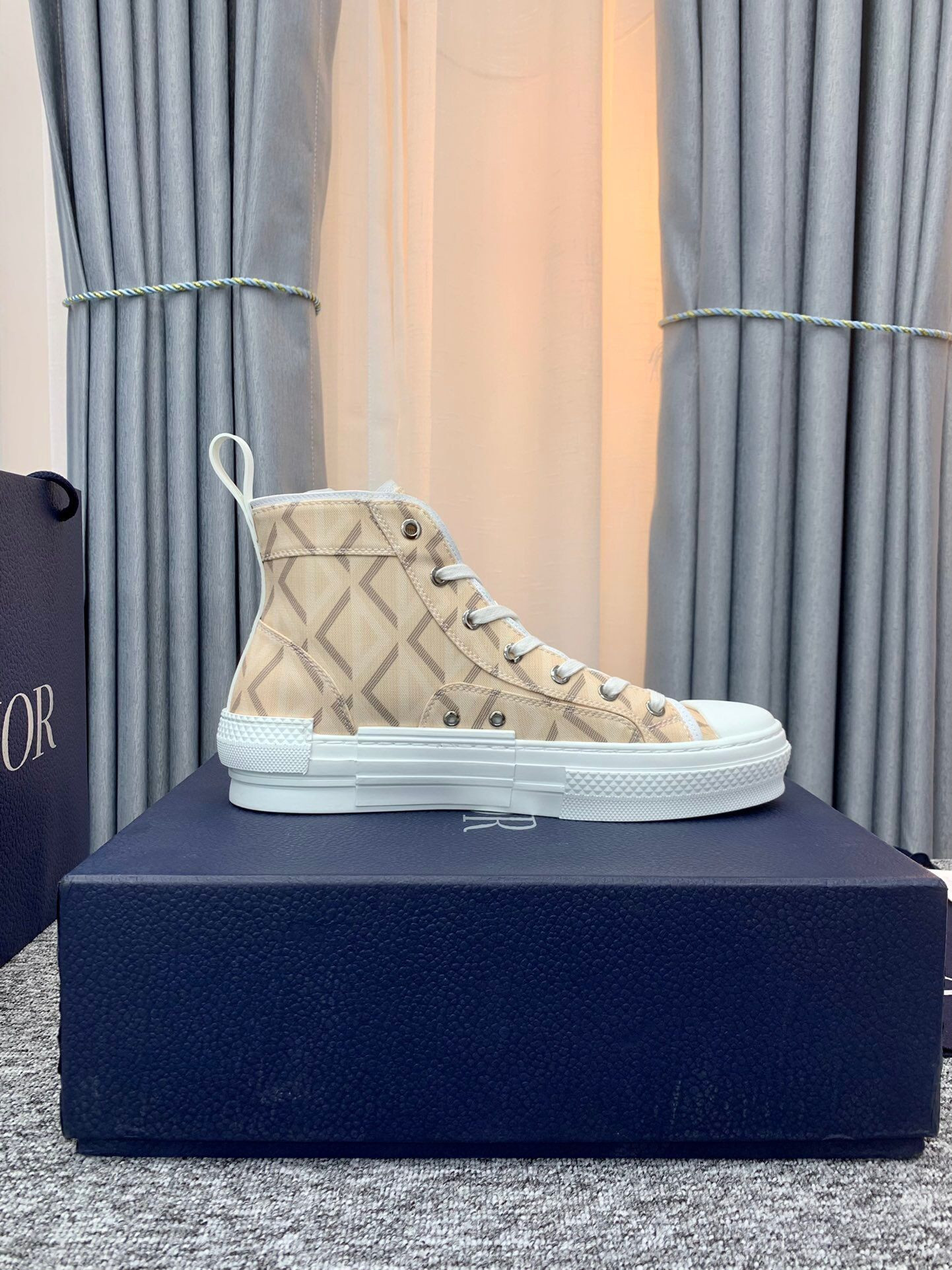 d*or b23 high top natural cd Di*m*nd