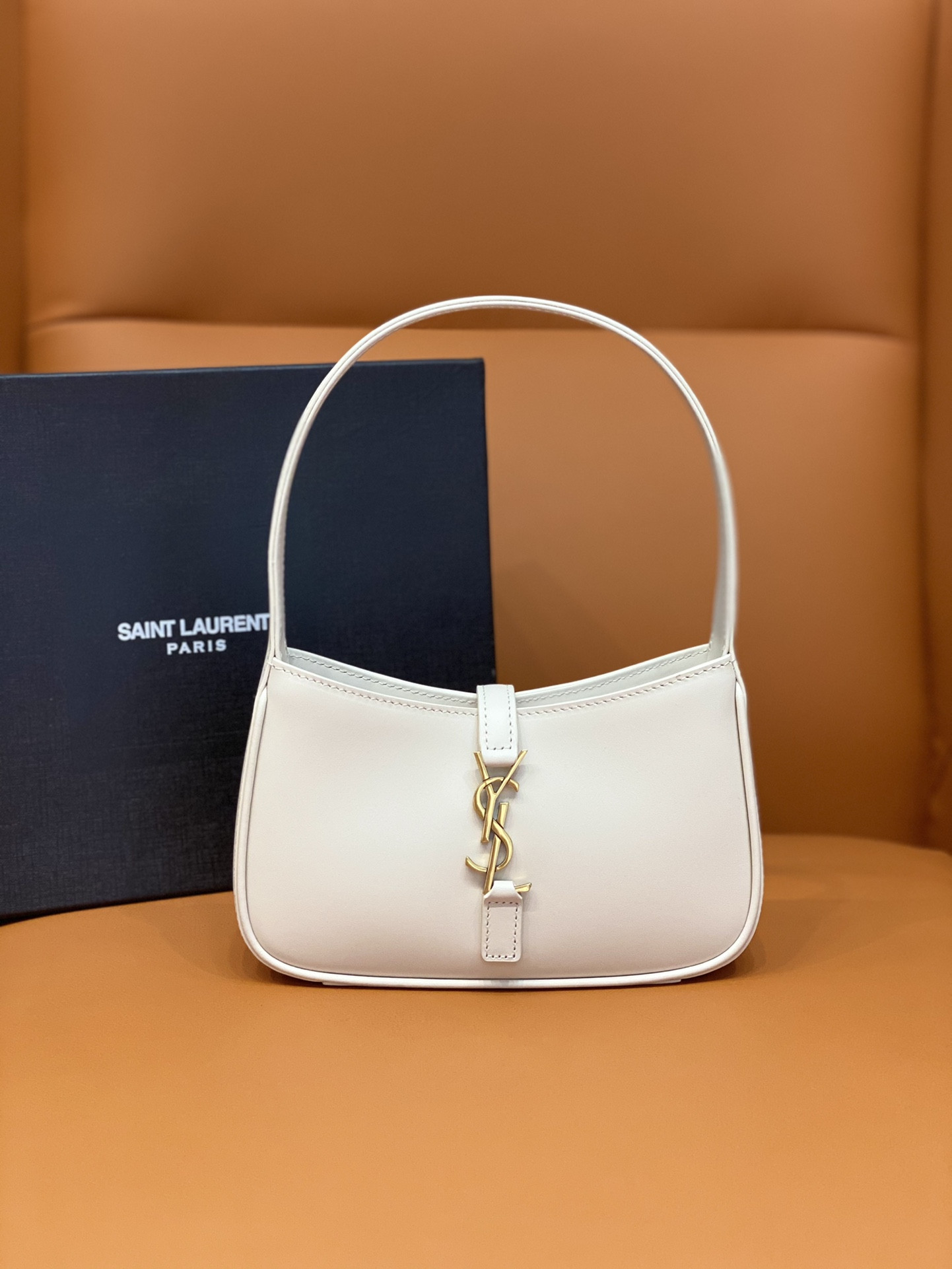 Y*L mini le 5 À 7 in smooth leather blanc vintage 19 x 11.5 x 4.5 cm