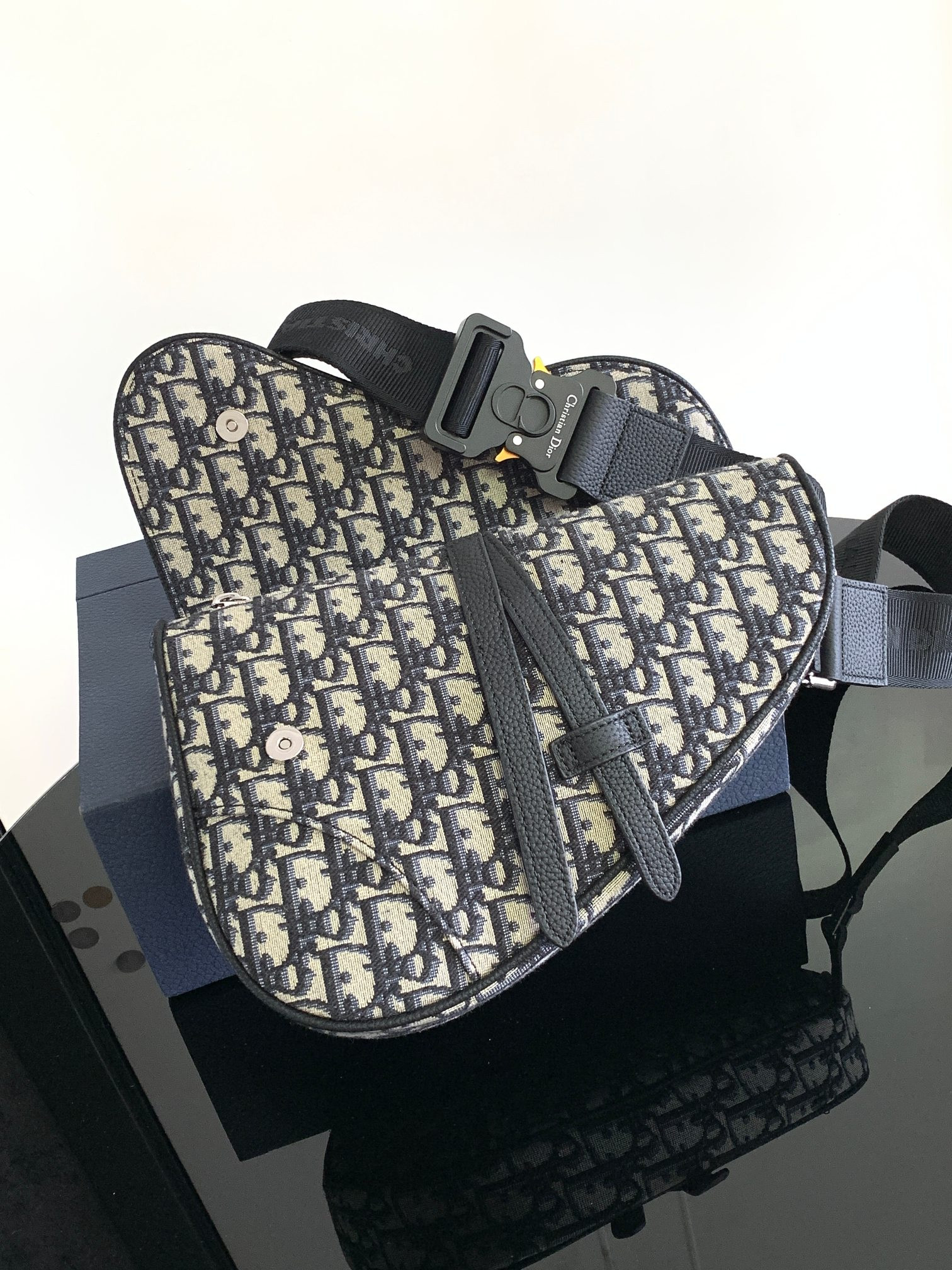 D*or saddle bag beige and black D*or oblique jacquard 26 x 19 x 4.5 cm