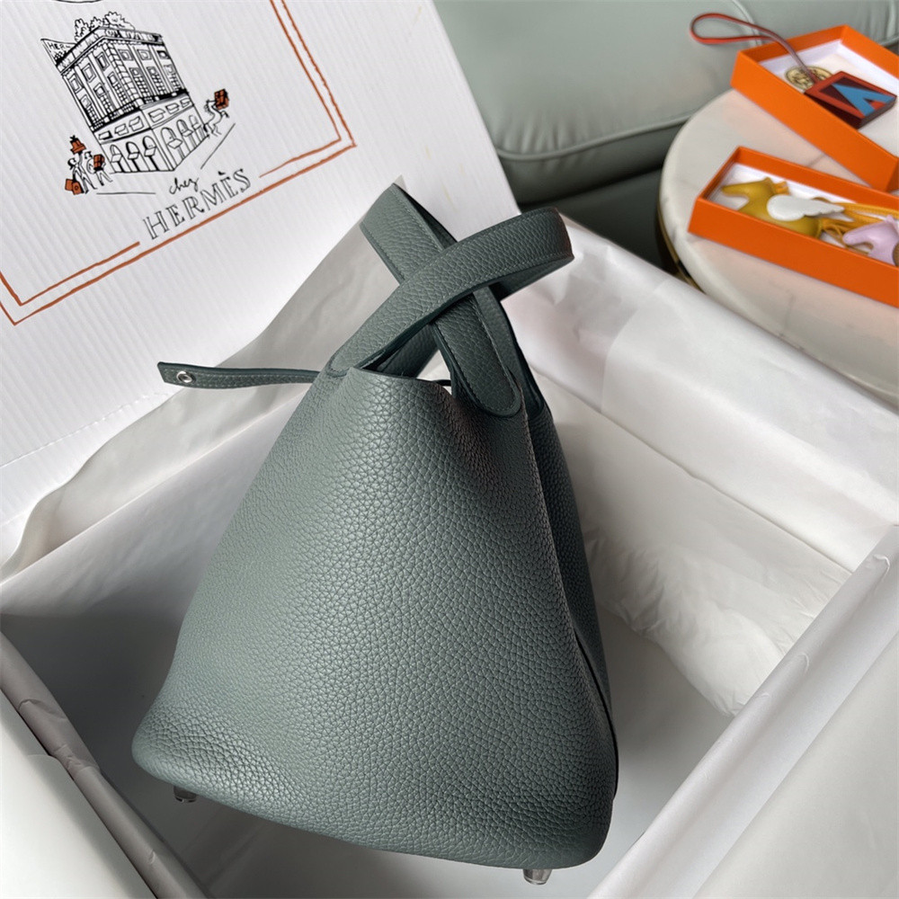 H**mes picotin 18cm almond green without original box