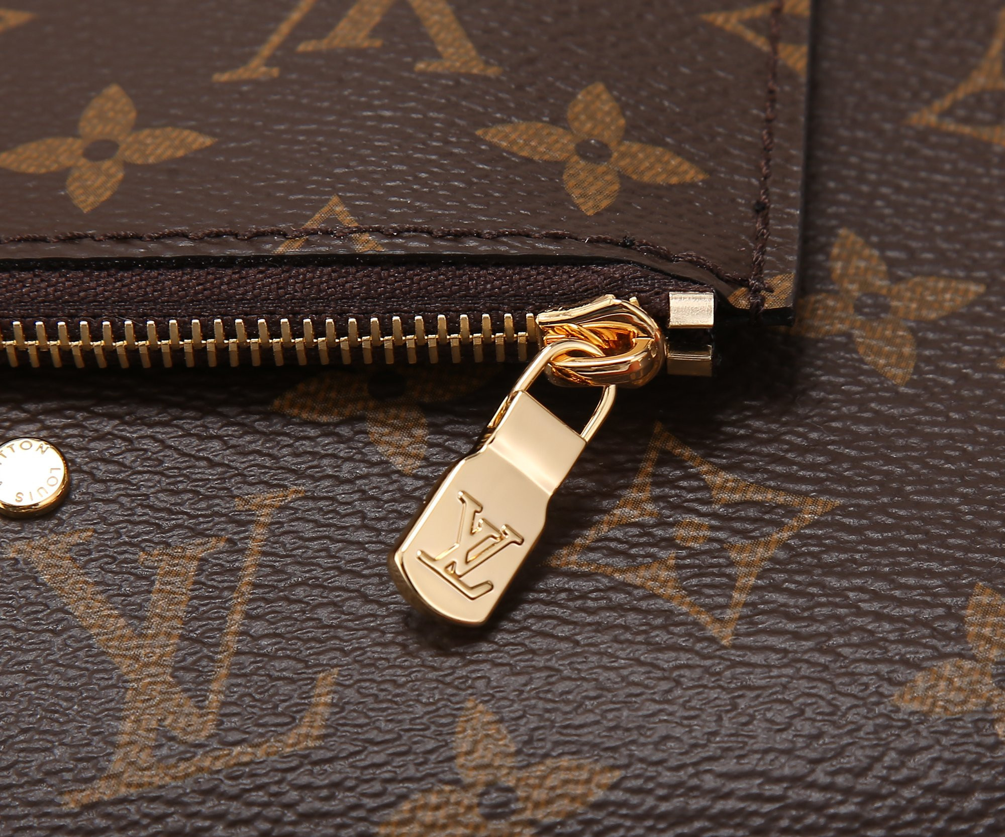 LV Atlantis GM M46817 34 x 34 x 13.5cm