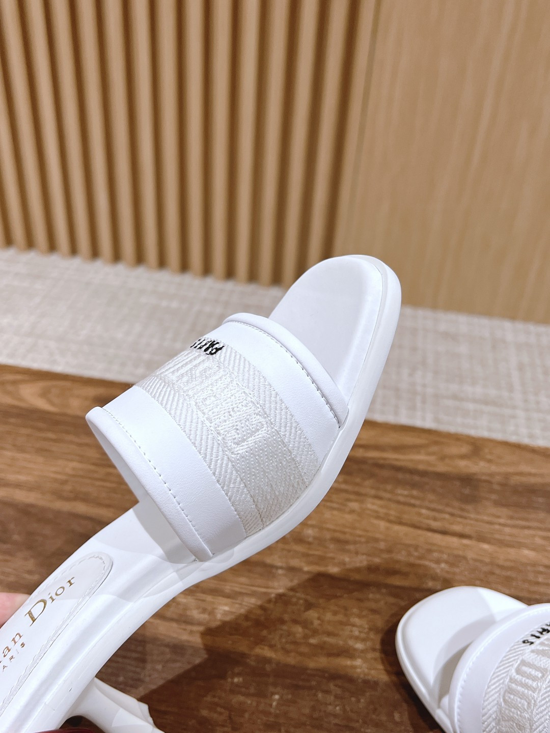 D*or dway heeled slide