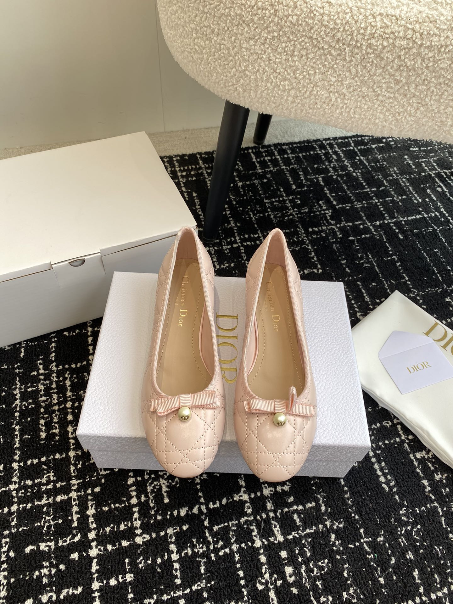 ua D*or ballet pump