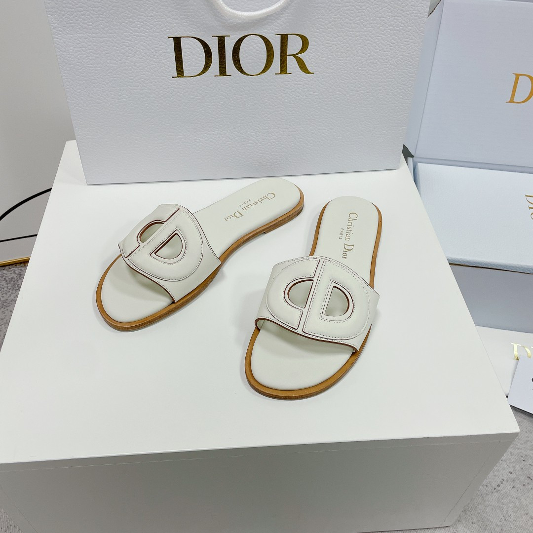 ua D*or d-club slide white