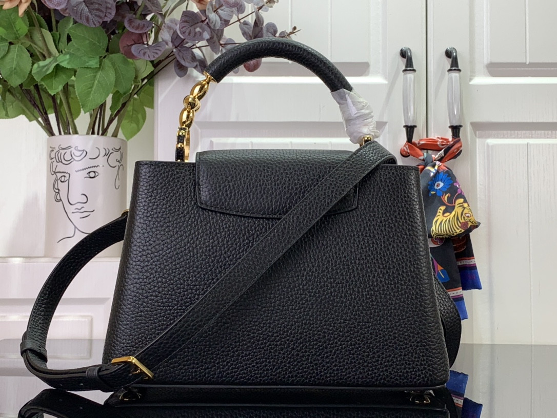 LV Capucines BB M24698 27x18x9 cm