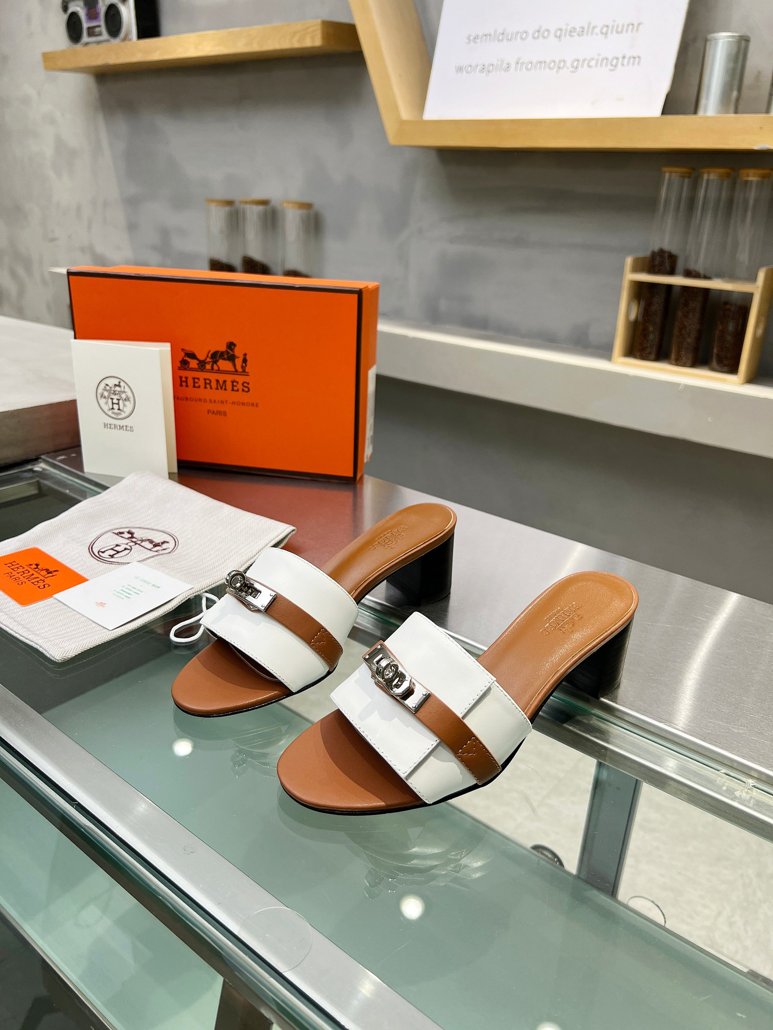 ua H**mes gigi 50 sandal