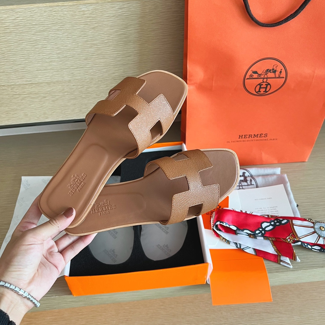 ua H**mes oran sandal