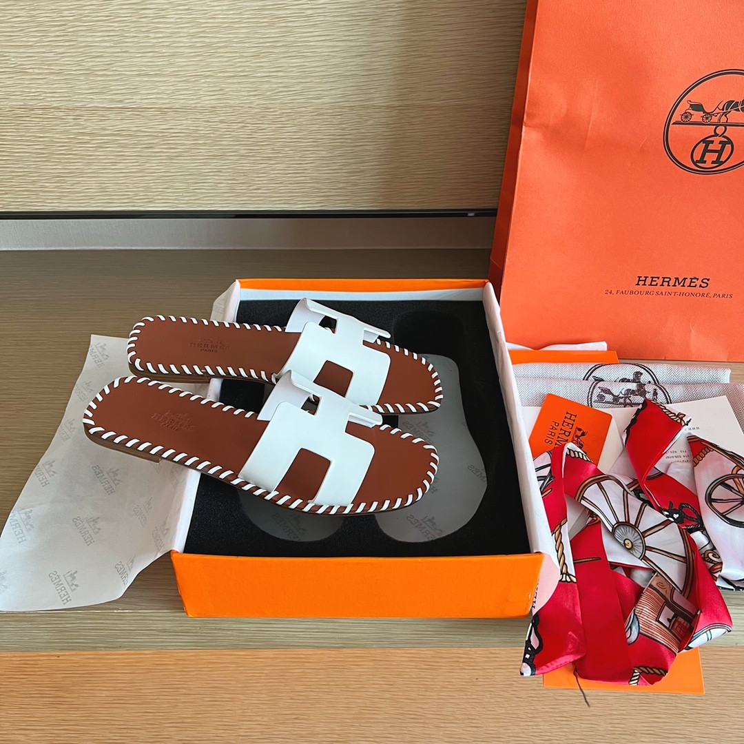 ua H**mes oran sandal