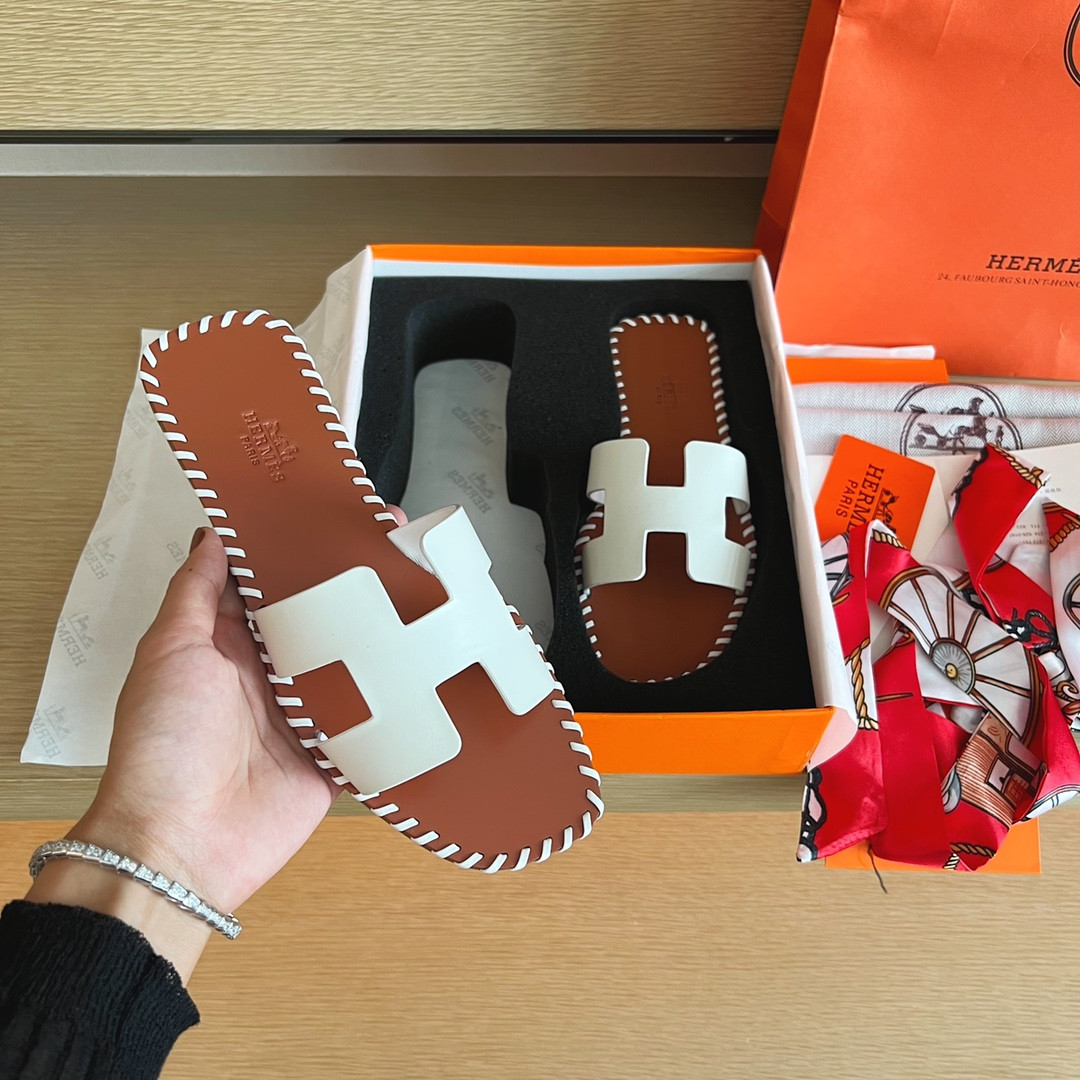 ua H**mes oran sandal