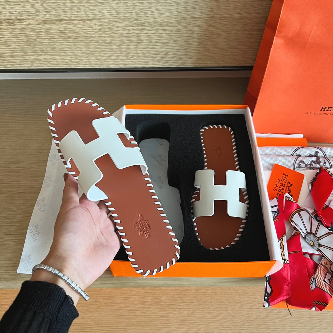 ua H**mes oran sandal