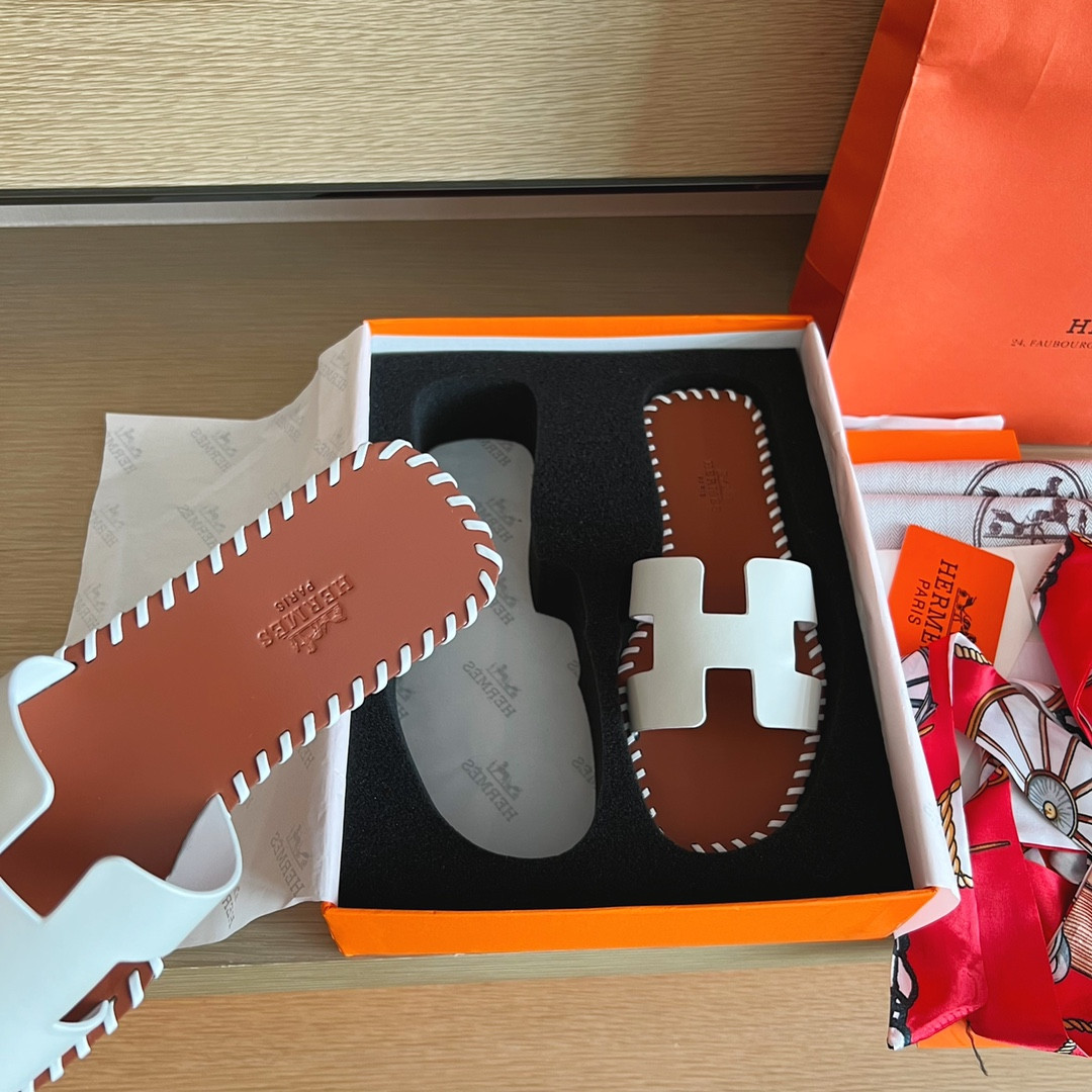 ua H**mes oran sandal