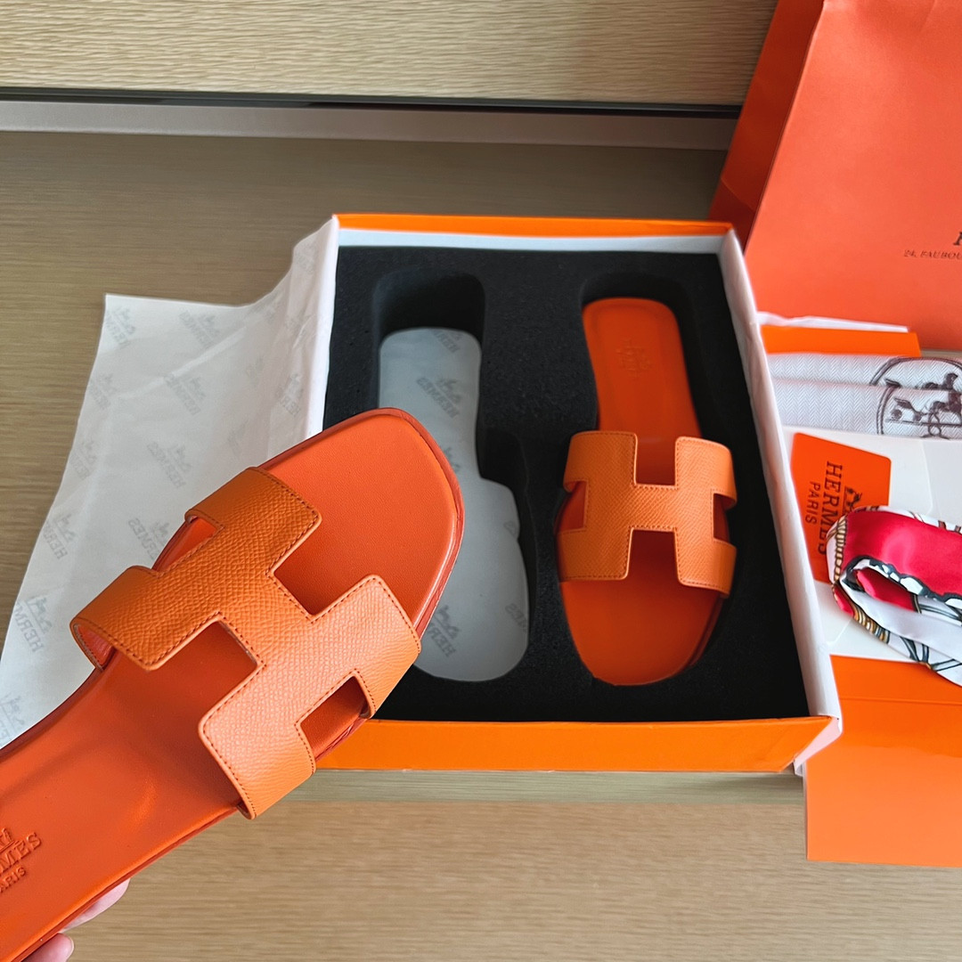ua H**mes oran sandal