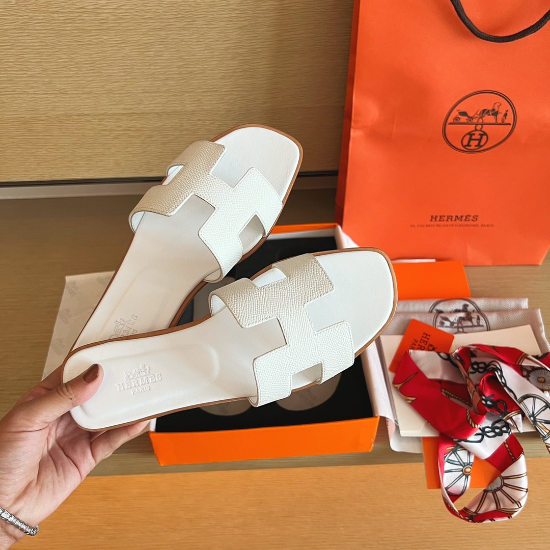 ua H**mes oran sandal