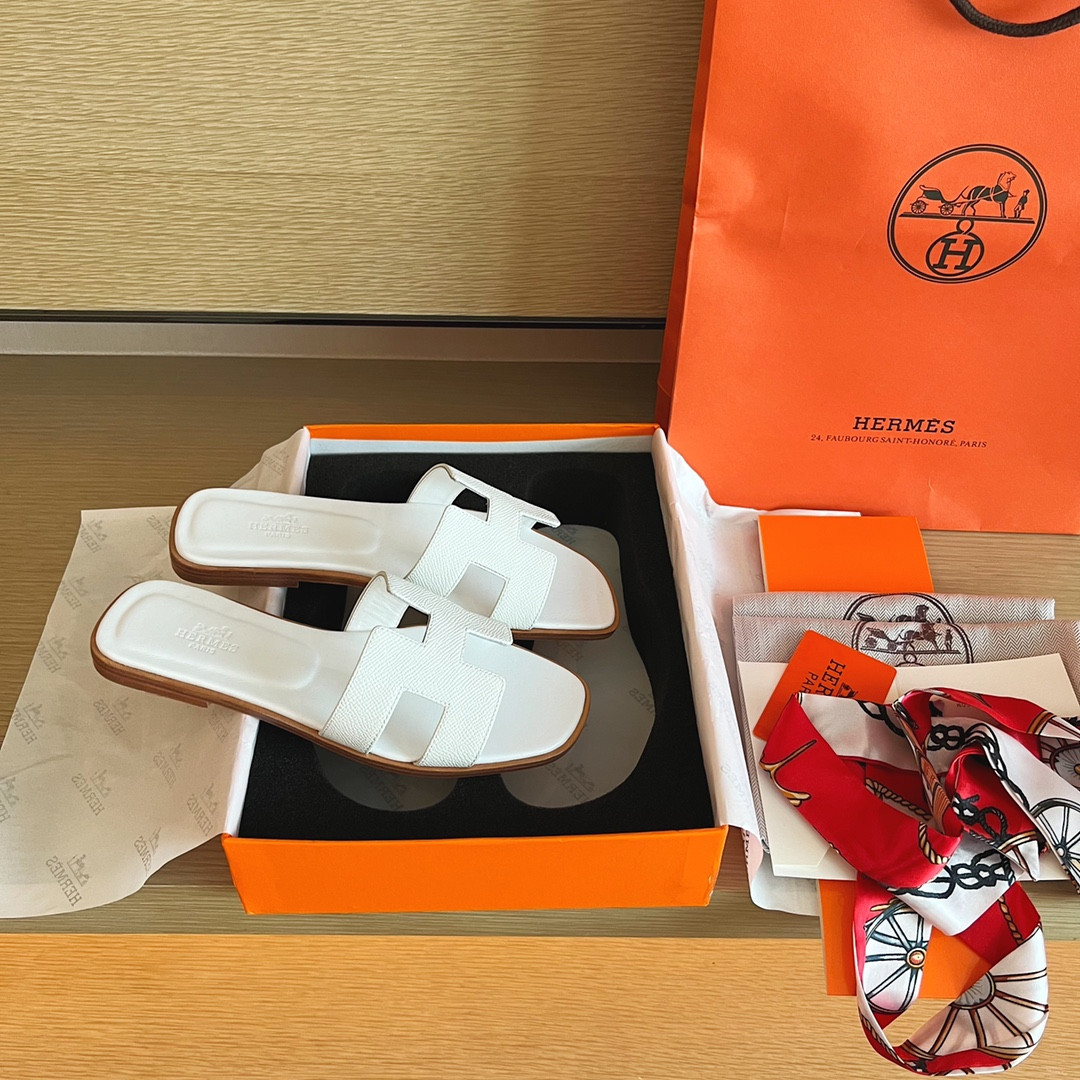 ua H**mes oran sandal