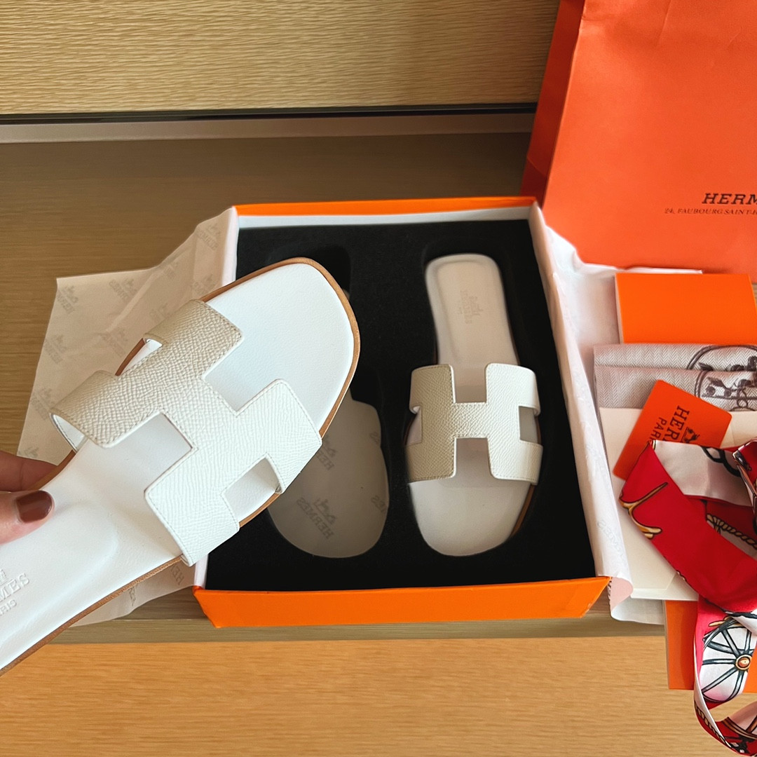ua H**mes oran sandal