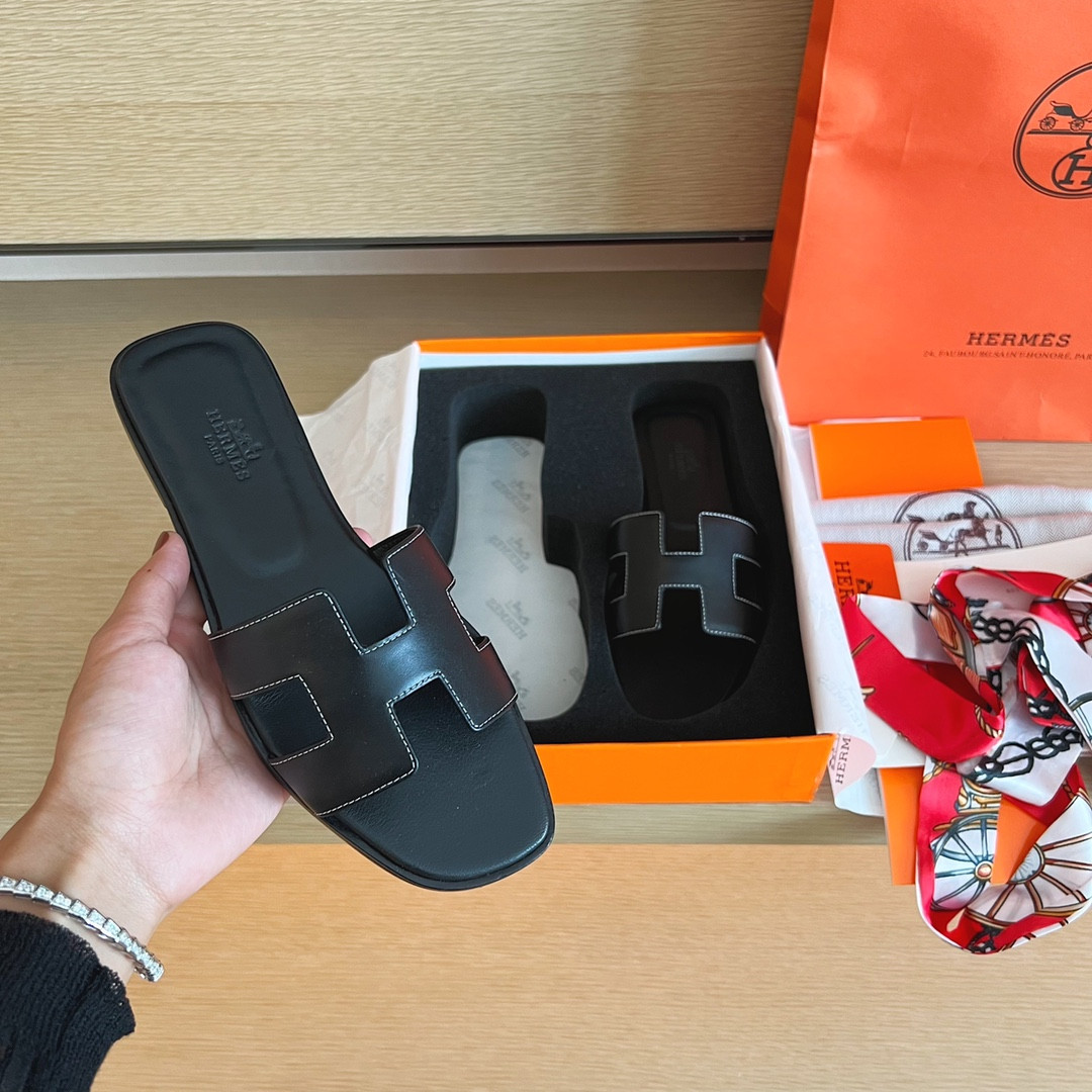 ua H**mes oran sandal