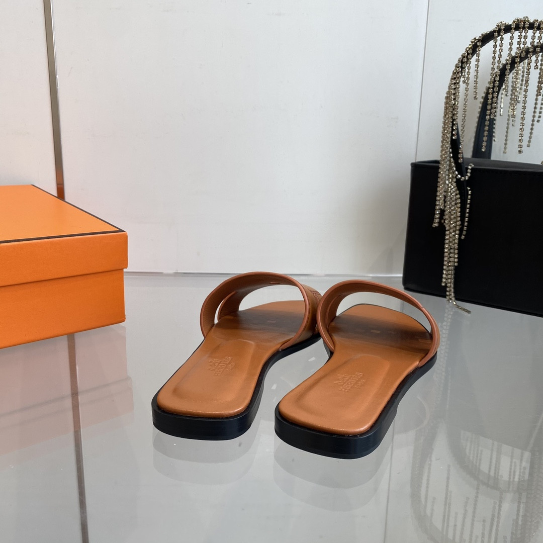 ua H**mes idioma sandal