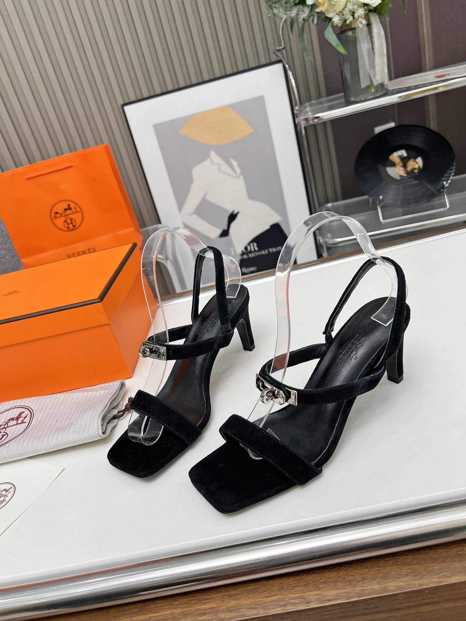 ua H**mes glamour 95 sandal