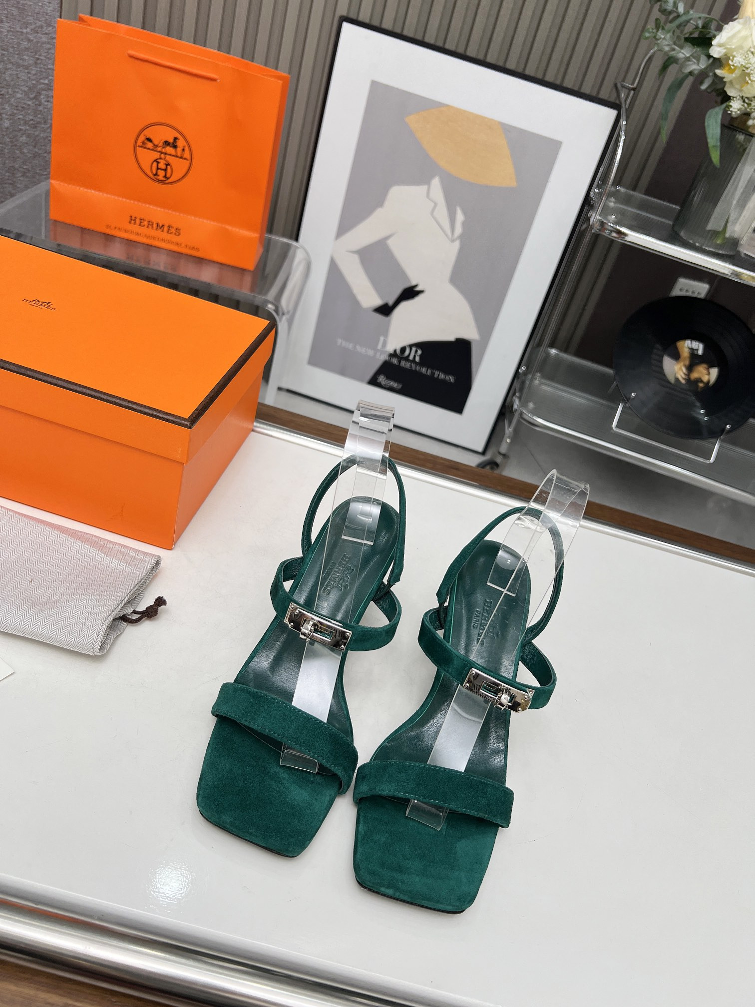 ua H**mes glamour 95 sandal