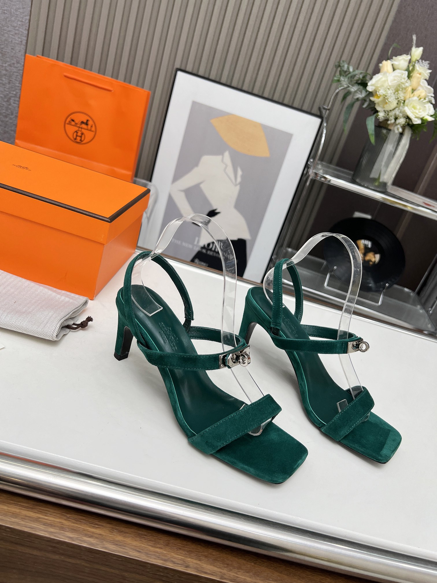 ua H**mes glamour 95 sandal