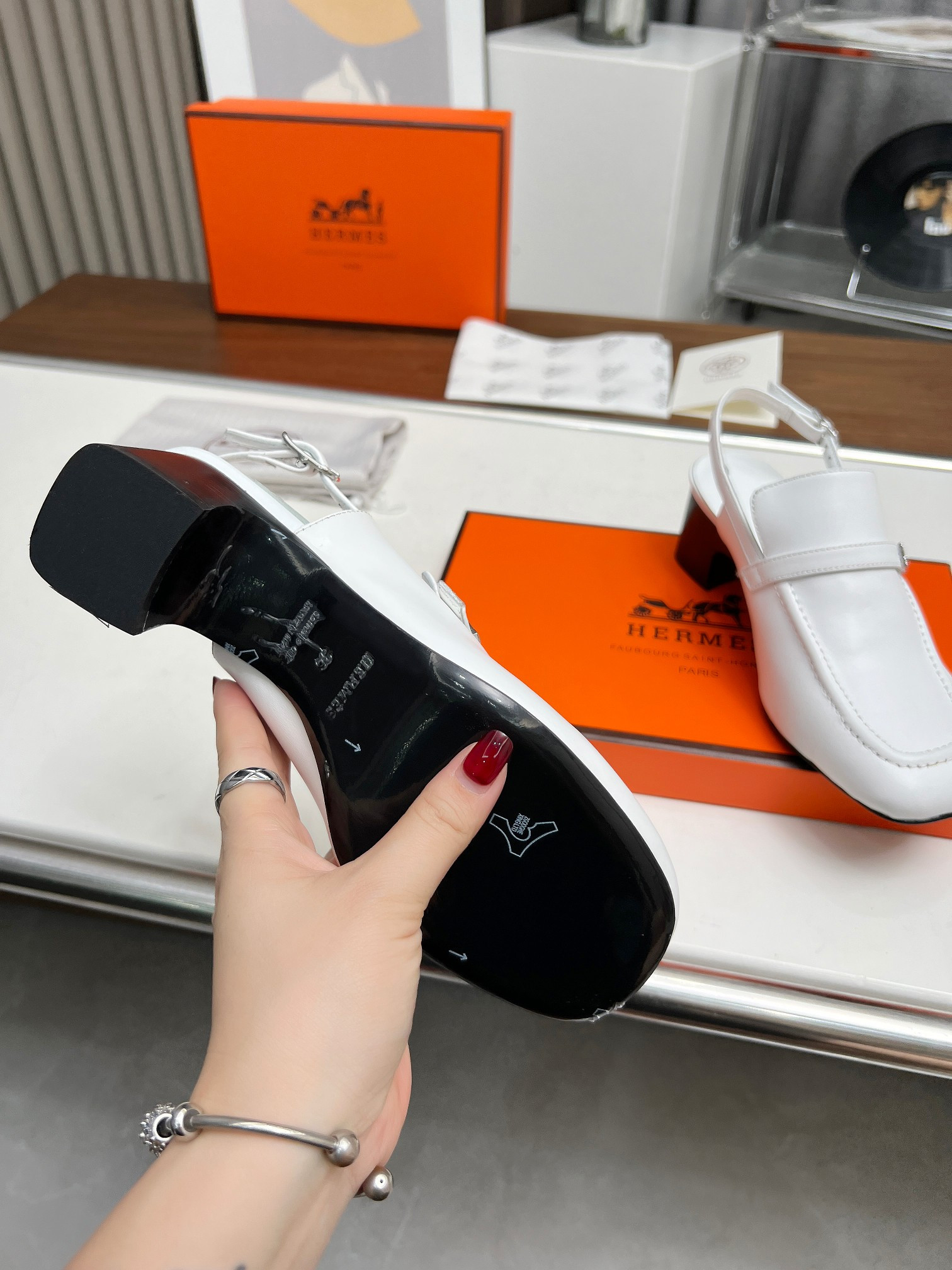 ua H**mes infinie 50 pump