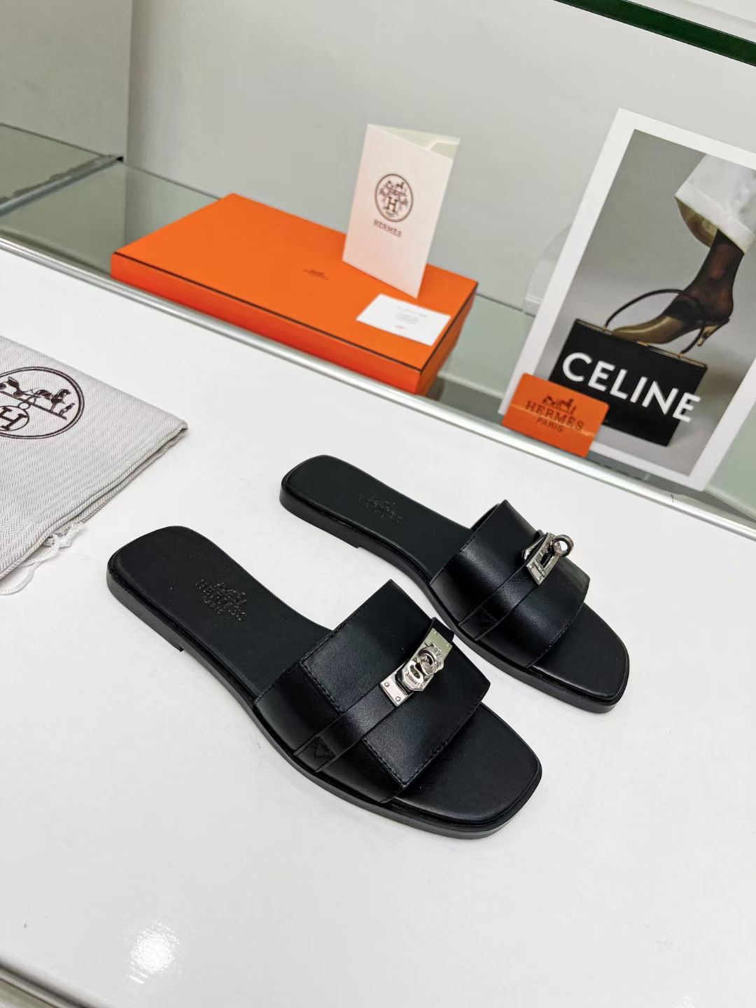 ua H**mes giulia sandal