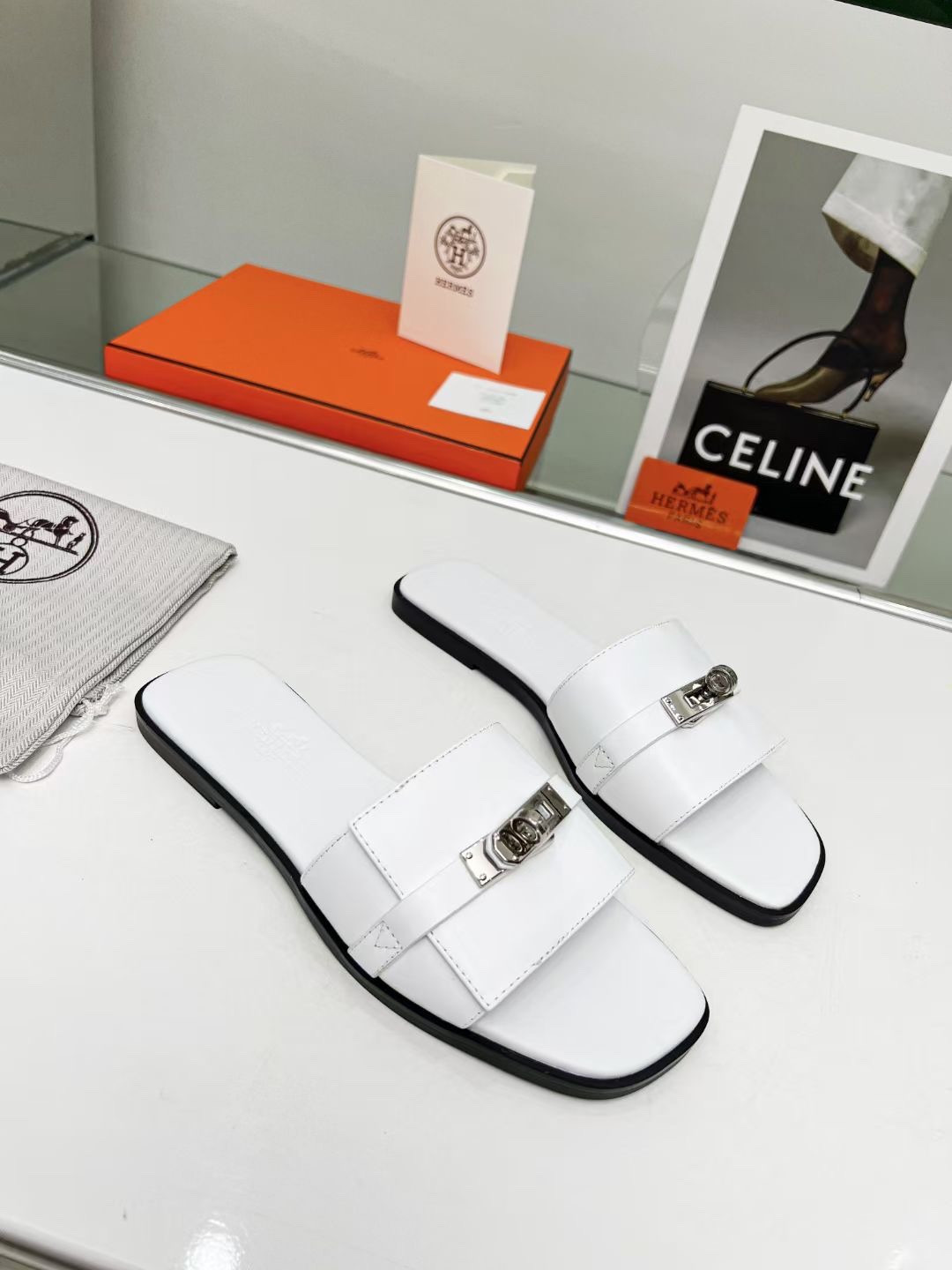 ua H**mes giulia sandal