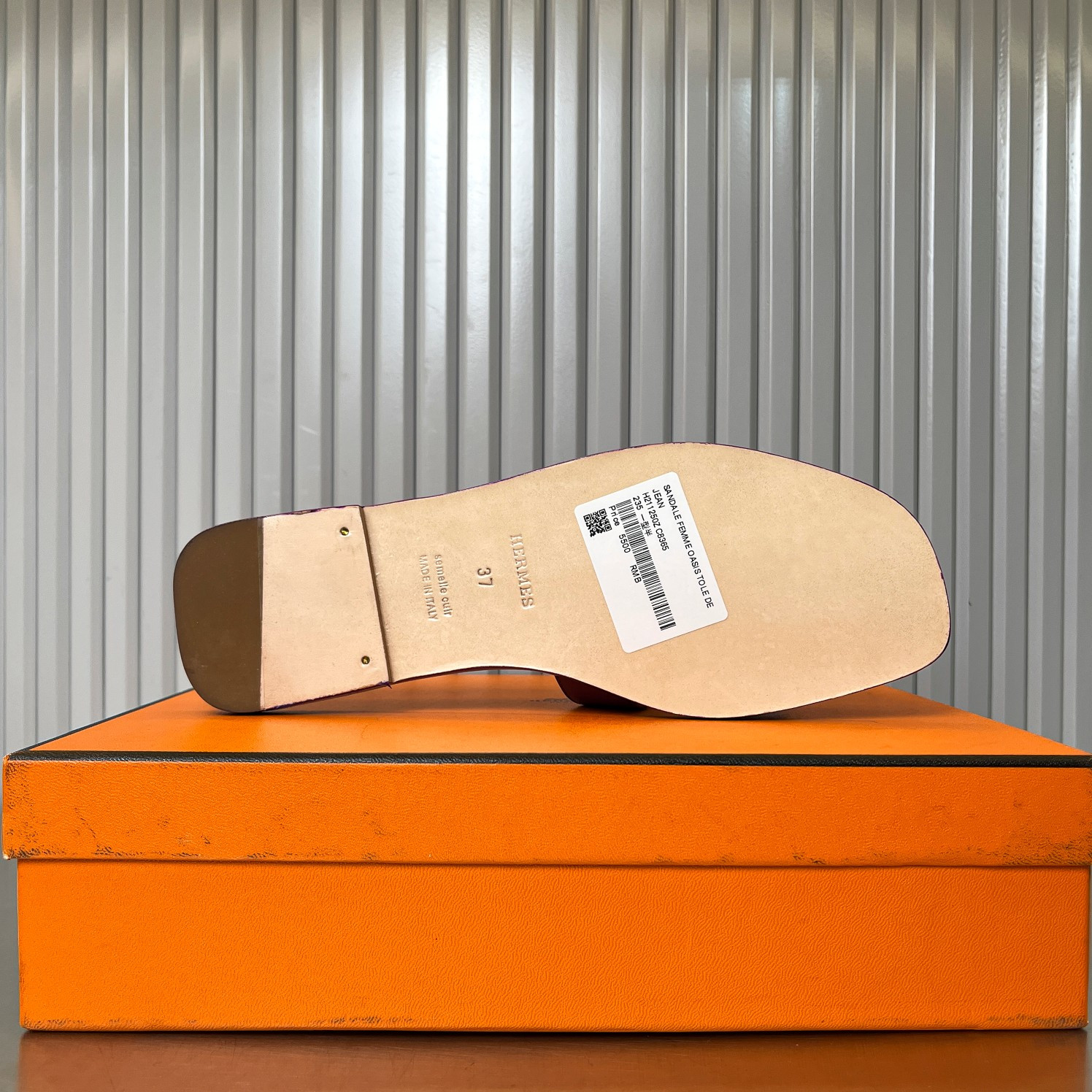 ua H**mes oran sandal
