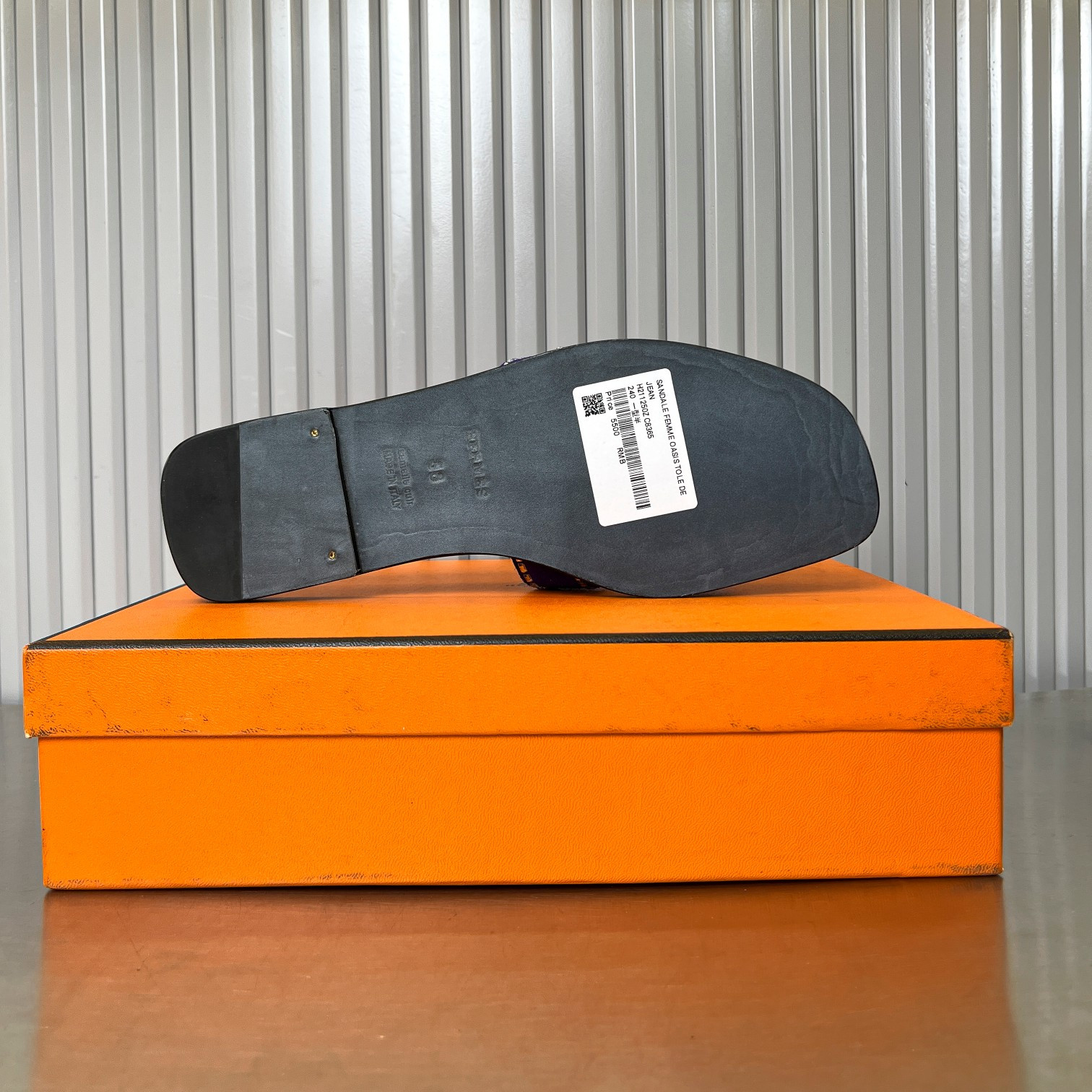 ua H**mes oran sandal