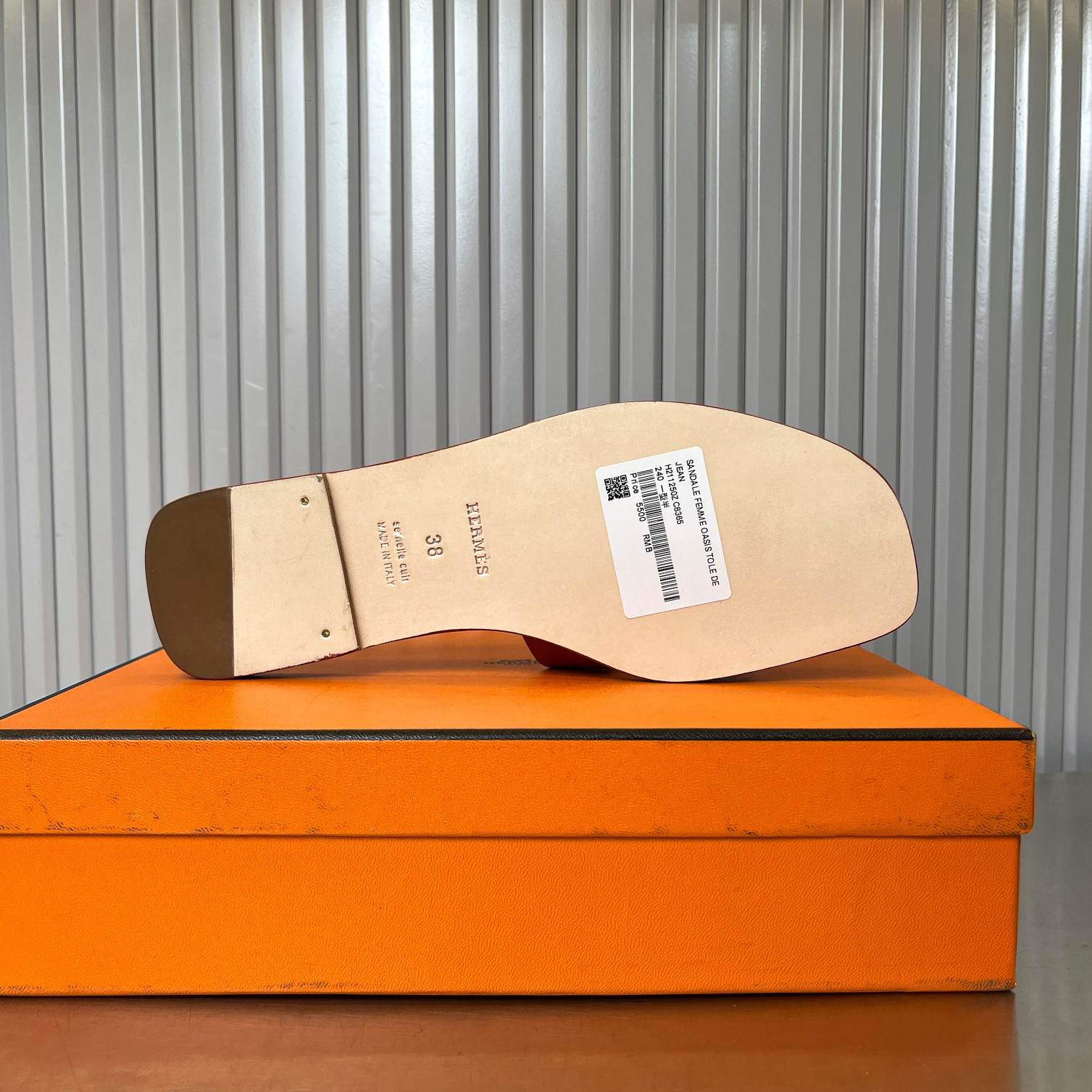 ua H**mes oran sandal
