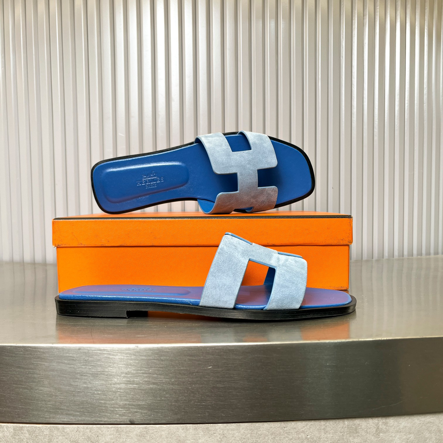 ua H**mes oran sandal