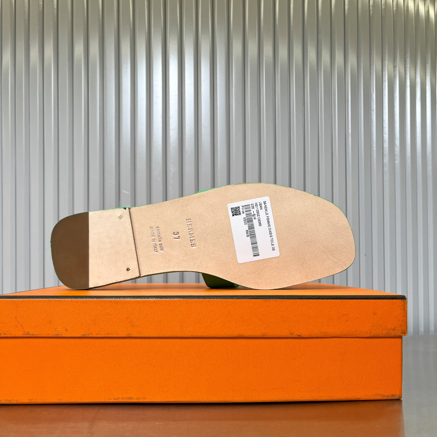 ua H**mes oran sandal