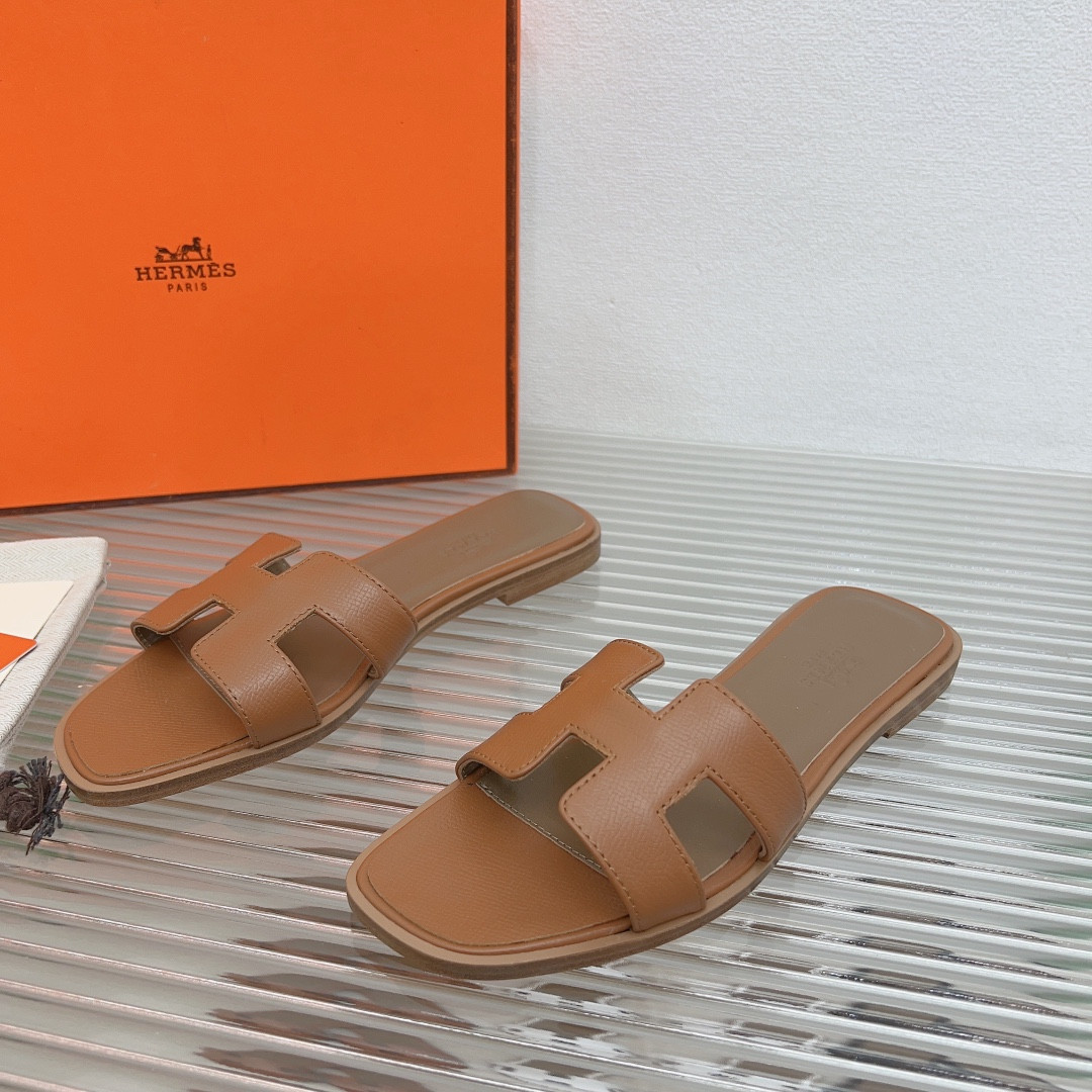 ua H**mes oran sandal