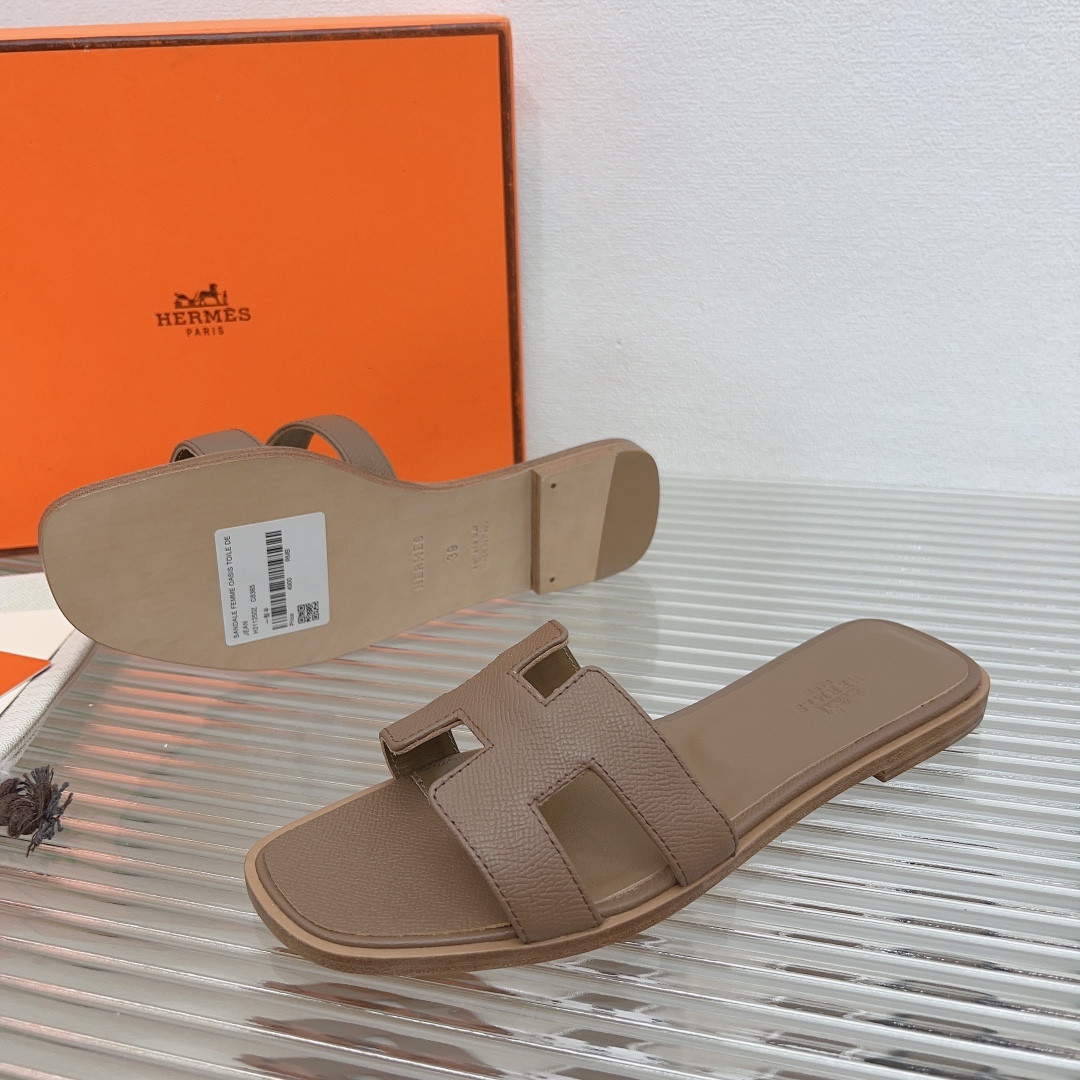 ua H**mes oran sandal